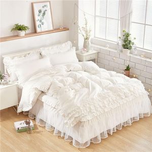 Nya lyxiga vita sängkläder för barn tjejer drottning twin king size duntet täcke spets säng kjol set kuddecase bröllop sängkläder1