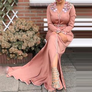 Elegant Pink Moroccan Caftan Dresses v neck Long Sleeves Button Islamic Dubai Saudi Arabic Formal Evening Dresses 3D flowers appliques