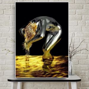 Golden Liquid Black Nude Woman Canvas Painting Wash Hair Cuadros Poster e Stampe Immagini da parete scandinave per soggiorno