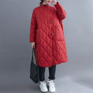 秋冬女性ロングジャケットの大きいサイズのキルティング暖かい女性軽量コートの特大パッカパーカーwadded downジャケット210819