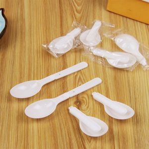 5000 szt. Jednorazowe plastikowe białe miarki składane łyżki budyń do lodów jogurt Congee Scoop z indywidualnym opakowaniem