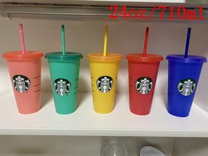 2022 Starbucks 24oz/710ml Plastikbecher Tumbler Wiederverwendbarer, klarer Trinkbecher mit flachem Boden, säulenförmiger Deckel, Strohbecher Das neue heiße Produkt für den Direktverkauf ab Werk ABBTC