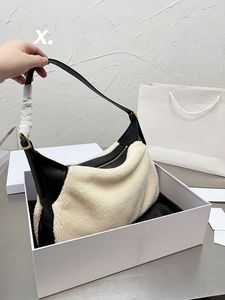 2021新しい女性のショルダーバッグデザイナーメッセンジャーバッグレザーアームピットハンドバッグパーティー高品質のショッピングバッグウォレットサイズ：36*17cm