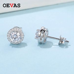 Oevas Real 0,5 Carat D Color Moissanite Stud Örhängen Toppkvalitet 100% 925 Sterling Silver Sparkling Bröllopsfest Fina smycken