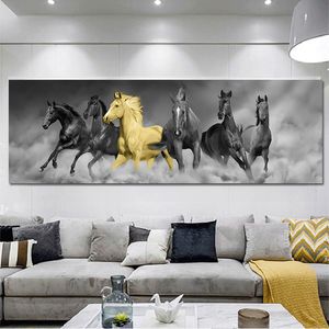 Moderno cavalo preto e branco correndo imagem pintura de arte de parede sala de estar impressão em tela animal decorativo poster impressão tamanho grande