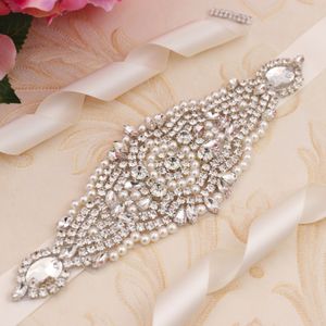 Luxury Rhinestones Lady Belt 2021 Stor Storlek Pärlor Crystal Bridal Sash Silver Diamond Bride Bälten för Bröllop Lång Klänning Sashes