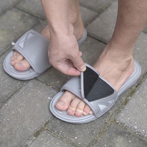 Letnie kapcie Mężczyźni Kobiety Niepoślizgowe Slidki Sandały Soft Łazienka Flip Flops Hollow Sole Design Kapcie Kryte Buty Duży Rozmiar 48