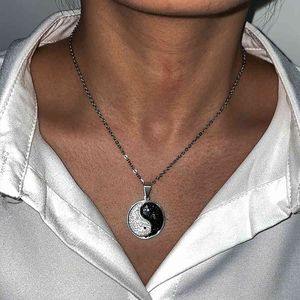 stainls steel diamond black white yin and yang pendant necklace