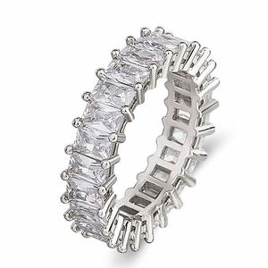 Anéis das mulheres Jóias de cristal Zircônio incrustado anel de diamante cluster de noivado para estilos de banda feminina