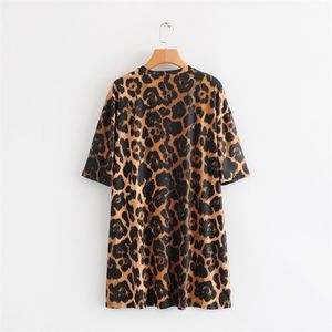 Kobiety Vintage O Neck Krótki Rękaw Leopard Print Casual Loose Mini Sukienka Damskie Proste Vestidos Moda Chic Dresses DS1827 Y0118