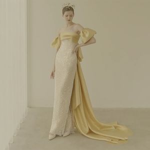 Klasyczne suknie wieczorowe Bez rękawów Off-Shoulder Custom Made Aplikacja Wyścigowa Długość Długość Sweep Długość Prom Dress Robe de Mariée