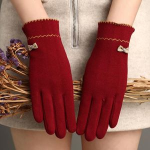 Rękawiczki sportowe 2021 Zimowa polarowa ekran dotykowy studentka urocze ciepłe rękawiczki pełne palce rękawiczki kobiety na świeżym powietrzu wiatrówek