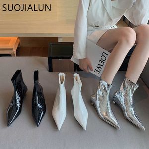 SUOJIALUN 2021 Schlangenleder Korn Stiefeletten Für Frauen Dünne Niedrige Ferse Spitz Damen Sexy Pumps Schuhe Zipper Chelsea Kurze Stiefel y0914