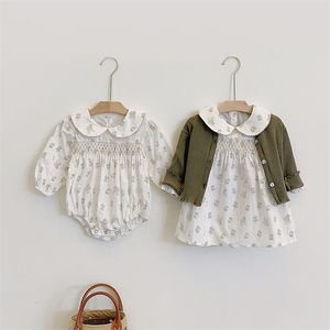 Bebê nascido meninas romper vestido moda branco roupas florais algodão primavera verão toddler jumpsuit roupas roupas 210816