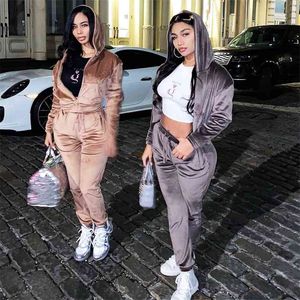 Velor tracksuit bolso manga comprida zíper hoodie moletom pés feixe pants dois pedaços conjuntos mulheres casual streetwear outono terno 210604