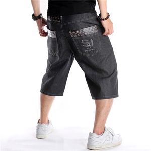 Verão mais tamanho 30-perna de largura hip-hop preto jeans shorts skate masculino swag baggy homens denim calças 210716