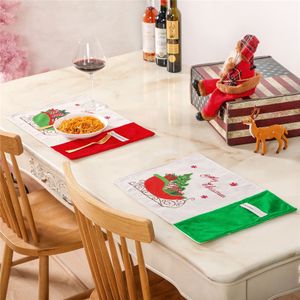 Tovagliette natalizie Babbo Natale Slitta Tappetini da tavolo da pranzo per la casa Decorazione natalizia di Capodanno Resistente al calore 33 * 46 cm KDJK2109