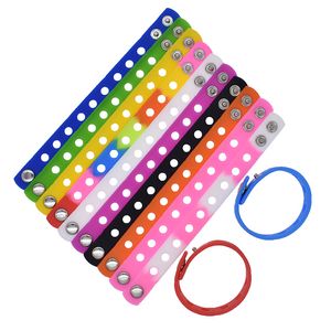 18 cm 17 colori 20 pezzi / set braccialetti in silicone cinturino da polso per cartoni animati cinturini sportivi regolabili per bambini regalo di natale per feste bomboniere