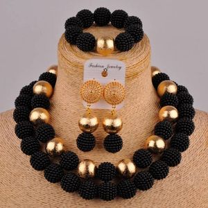 Conjuntos De Bisutería Negro al por mayor-Pendientes Collar Negro Africano Joyas Beads Set Simuled Pearl Costume Nigerian Tradicional Boda FZZ71