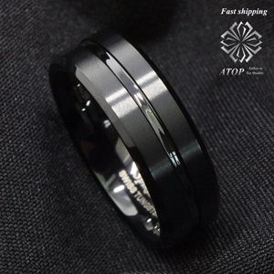 Bröllopsringar 8mm volfram Men's Black Center Stripe Comfort Fit Band Ring