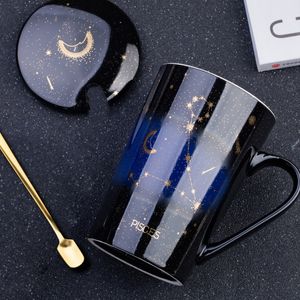 1 Sztuk Ceramiczne Kubki 12 S Kreatywne Z Łyżką Pokrywa Złoto Gwiaździste Niebo Porcelanowe Zodiak Mleko Coffee Cup Drinkware 220311