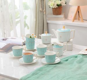 Conjuntos de chá de café da moda leve BONE China 15 PCS Conjunto de café Blue azul claro Copos de cerâmica requintados e pires de luxo panela de maconha