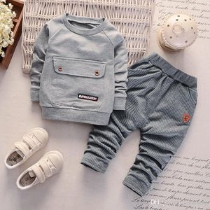 Abbigliamento per bambini per l'AUTUNNO giacca a maniche lunghe con cappuccio top + pantaloni abiti per neonati nuovo stile ragazzo bambini vestiti per bambini set completo per neonati