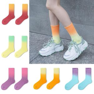 Herren Socken Tie-Dye Farbverlauf Exquisite Sport Skateboard Frau Crew Socke Mann Lässige Mode Atmungsaktive Sox Mittelrohr