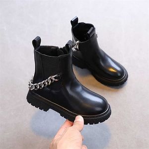 Retro Girls Boots Solid Black Sliver Chains Leather Kids Fashion Simple Soft Autumn Shoes Increasing Short 211227