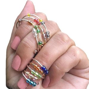 Anello d'ansia, anelli di perle agitato con mini perle colorate per donne