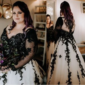 2022 Gothic Gothic Black and White Sukienka Wedding Plus Size Sweetheart Backless Suknie Ślubne Sweep Pociąg Wagotowy Kraj Bride Dresses V Neck Illusion Vestidos