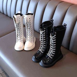 Vinter 2021 Ny Koreansk version av Big Girl Boots Bomull och Fleece Lacing Side Zipper Bright Leather Lacing High Boots G1210