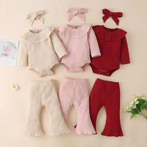 Bebek Kız Giyim Seti Nervürlü Pamuk Rahat Kıyafetler Uzun Kollu Ruffled Yaka Tops Romper Flared Pantolon Bantlar Toddler Bebek M3932 Suits