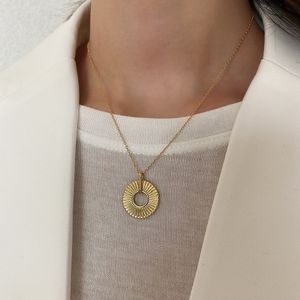 Peri'sBox 925 Silver Small Sun Hollow Round Flat Pendant Necklaces Statement Trendy Charms Necklaces For Women Jewelry Hot Q0531