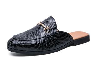 Кожаные тапочки мужчины дизайнерские сандалии для мальчиков Zapatos Mules модный пляж ежедневный открытый повседневная роскошь мужская обувь
