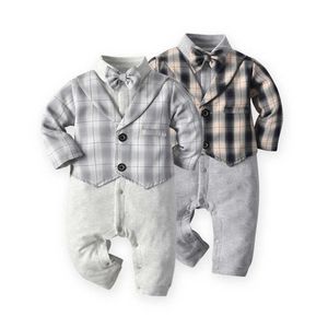 2 Sztuk Baby Boy Boutique Odzież 1 Rok Urodziny Christening Outfit Dla Toddler Boys Niemowlę Dżentelmen Bow Tie Romper + Kamizelka Plaid 210615
