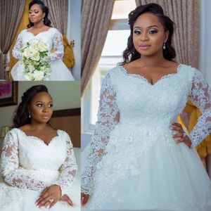 2021 African Ivory Long Sleeves Wedding Dresses Floor Length Lace Appliques Plus Size Sweetheart Arabic Bridal Gowns Chapel Graden Bride Dress Custom Made