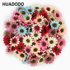 Huadodo pcsマルチカラー人工デイジーフラワーヘッドシルクガーベラ偽の花の家の結婚式デコレーションスクラップブックDIY T191029