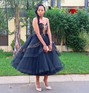 2021 Tulle Aso Ebi Homecoming Prom Klänningar Sweetheart Beaded Knappar Tillbaka Cocktail Party Gowns Tea Length Vestidos de Novia