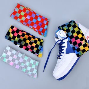 Nowa Moda Tie-barwnik Plaid Mężczyźni i Kobiety Skarpety Bawełna Kolorowa Wirowa Fluorescencja Hiphop Deskorolka Śmieszne Happy Girls Sockings