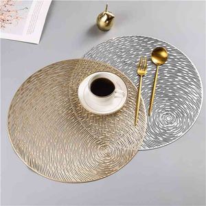 4/6pcs Gold Silvery Round Placemats Kitchen PVC Mats for Dining Tables Drink Coasters Set Coffee Cup Pad el Restaurant Gift 210817