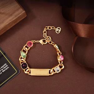 Модные золотые цветные алмазные буквы с табличкой браслетов дамы для женщин партии вовлечения ювелирных изделий