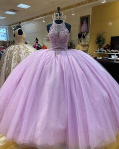 2021 Stunning Ball Gown Quinceanera Klänningar Lilac Halter Top Sparkly Beaded Crystal Bling Tulle Vestidos de Prom Sweet 15 16 Dress Girls Lon