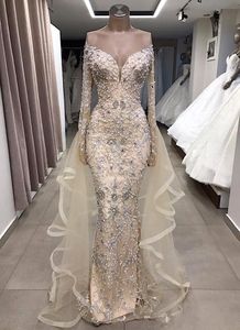 2021 Lyxiga Bling Aftonklänningar Slitage För Kvinnor Mermaid Juvel Neck Crystal Beading Långärmad Avtagbar Tåg Overskirts Golvlängd Prom Dress Party Gowns