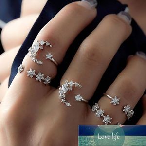 5pcs / set Sparkly Crystal Moon Star Rings Bohemian Öppna Resizable Ring Smycken Gift Bröllop Kvinnor Charm Staplable Flower Ring Fabrikspris Expert Design Kvalitet