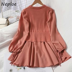 Neploe Autunno Moda Lavorato A Maglia Patchwork Falso Vestito A Due Pezzi Elegante Abito di Sfera di Colore Solido Abiti Coreano Pullover Abiti Y0823