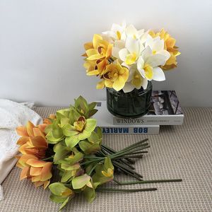 4 шт. / Пучка белые орхидеи искусственные цветы свадебный свадебный букет букет MaRiage латекс DIY Scrapbook Flores House Decor 20220223 Q2