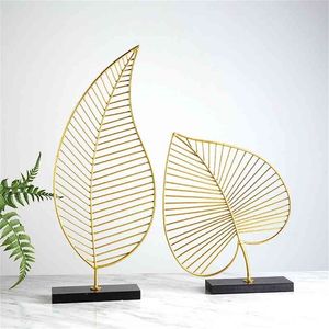 Creative Golden Leaf Home Decoration Accessories Modern Flowers Ornaments Miniature Iron Figurines Wooden Office Desk Decoration 210727