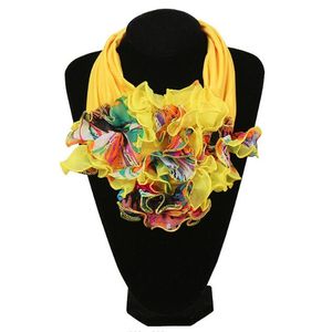 Nowy Trend Kobiety Szalik Kwiatowy Kołnierz Szalik Luksusowy Duży Kwiat Neckerchief Ring Neck Scarves Fashion Bandana Head Hidujab Dla Panie