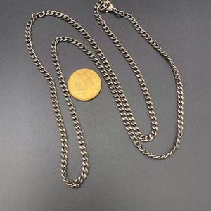 Delicata catena per collana in titanio puro da 3,5 mm di larghezza con chiusura a moschettone